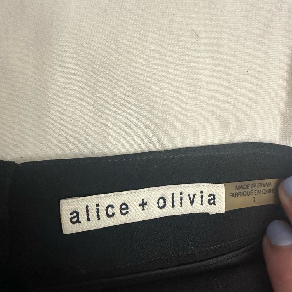 Alice and Olivia Pleated skort - Picture 2 of 4